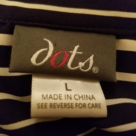 Woman's Top - Picture 4 of 5